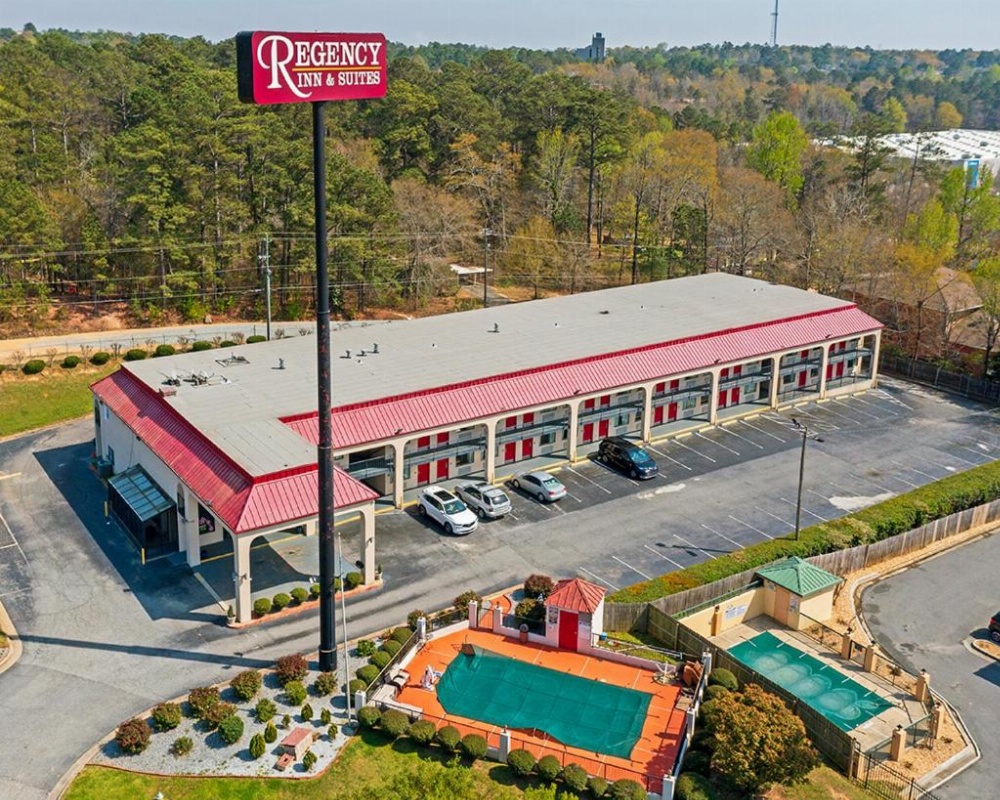 Regency Inn & Suites Main image